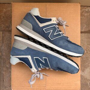 New Balance 574 Classic Navy Sneakers Size 9